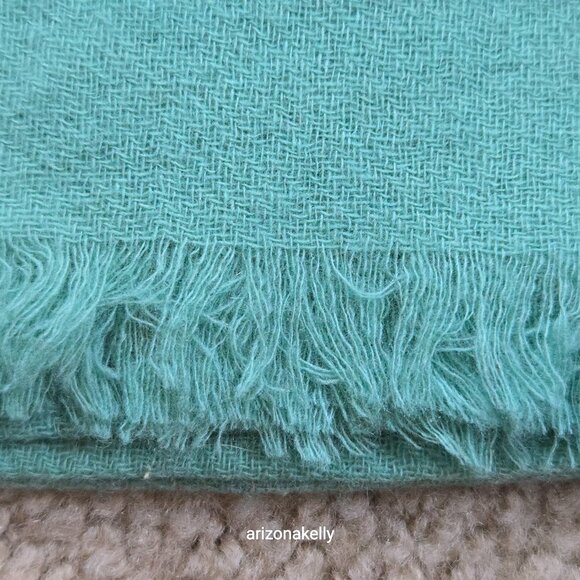 NWT Cashmere Stole Scarf Uniqlo Green - Picture 4 of 5